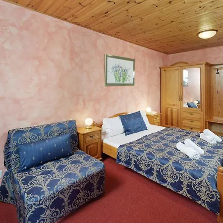 Martin & Kristyna 3*