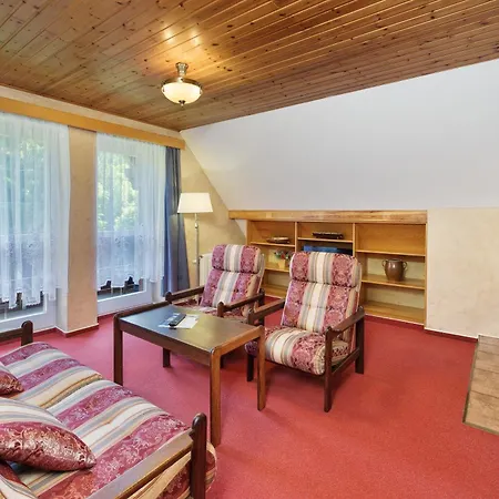 Martin & Kristyna 호텔