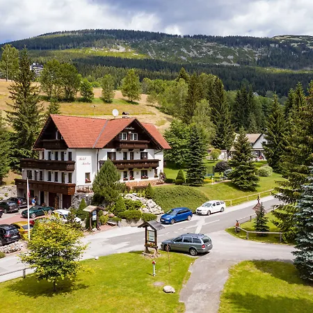 Martin & Kristyna Špindlerŭv Mlýn