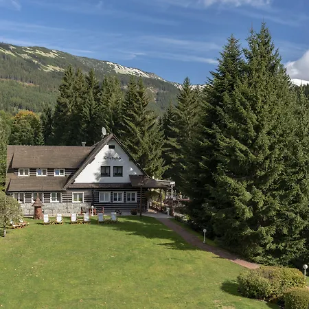 Martin & Kristyna 호텔