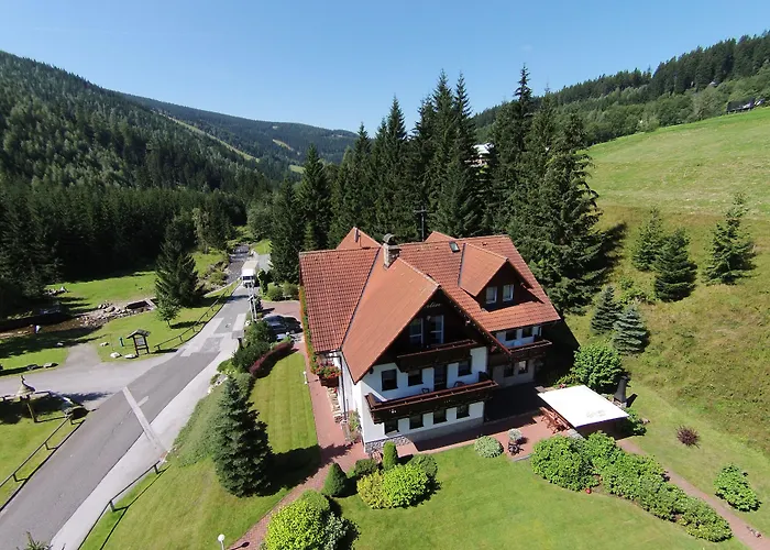 Martin & Kristyna Szálloda 3*