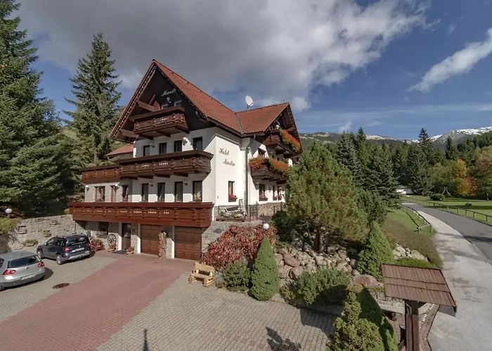 Martin & Kristyna Szálloda