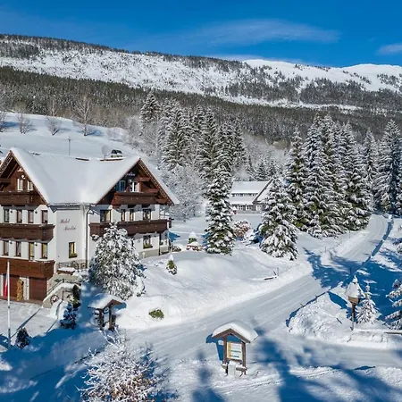 Martin & Kristyna Hotel Špindlerŭv Mlýn