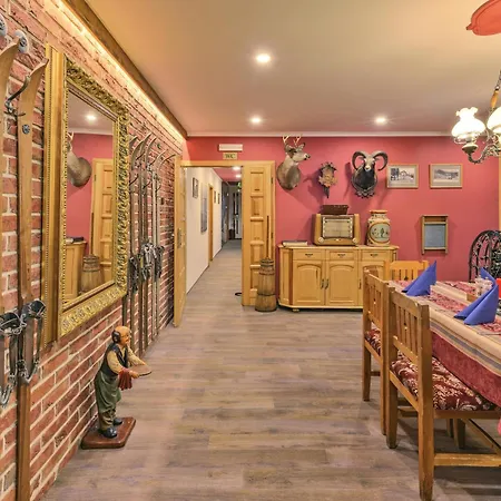 Martin & Kristyna Hotel 3*