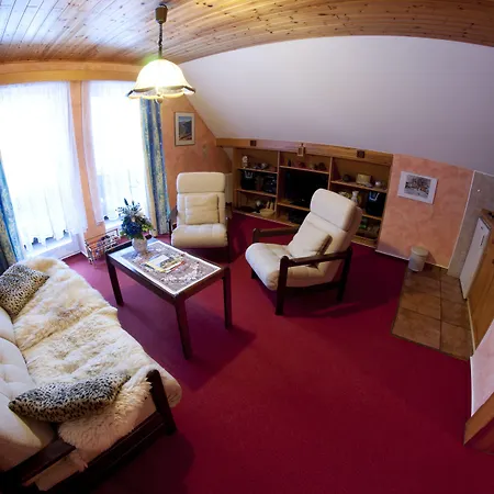 Martin & Kristyna فندق