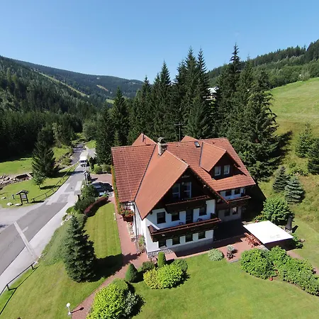 Martin & Kristyna فندق 3*