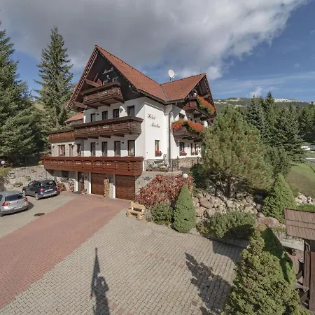 Martin & Kristyna Hotel Špindlerŭv Mlýn