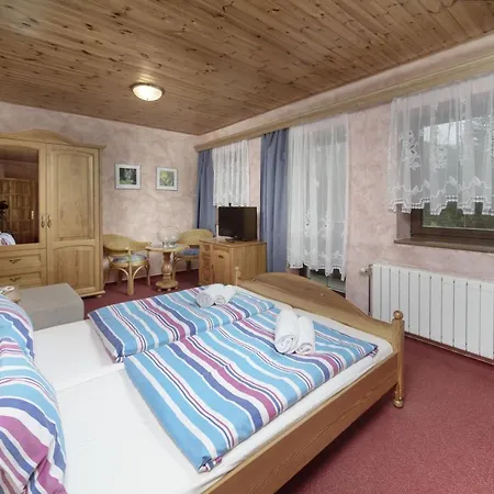Martin & Kristyna Hotel Špindlerŭv Mlýn